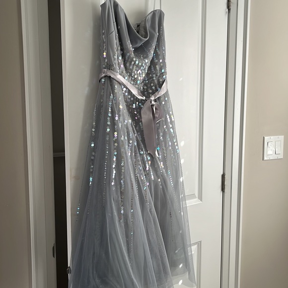 BCBG MaxAzria silver/grey Mid length Dress - Picture 5 of 5